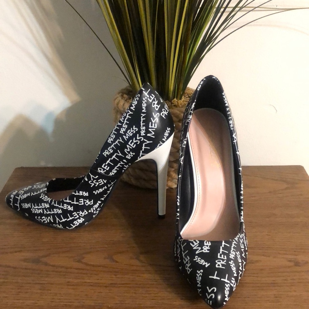 Shoe Dazzle heels
